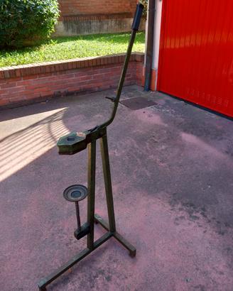 Tappatrice per bottiglie