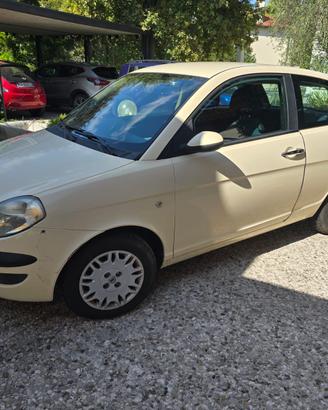 LANCIA YPSILON 1.3 MJT 70 CV  ARGENTO COLORE BEIGE