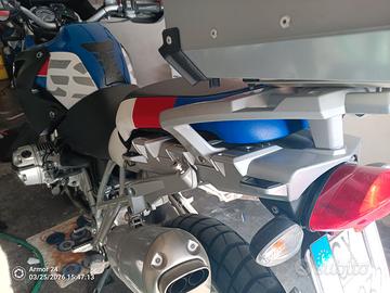Bmw 1200 gs Adventure pronto a viaggiare