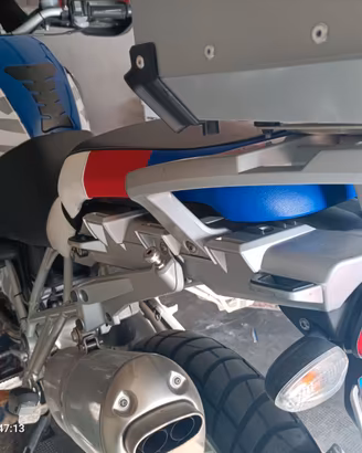 Bmw 1200 gs Adventure pronto a viaggiare