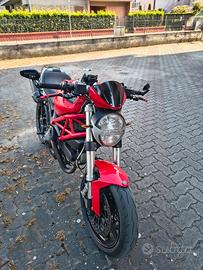 ducati monster 796+