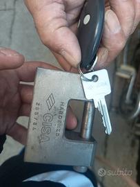 Lucchetti corazzati usati poco
