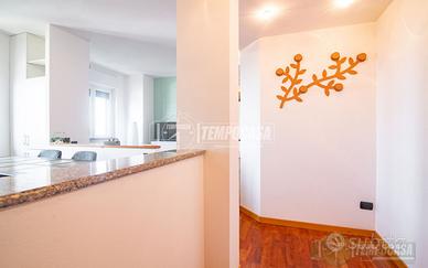 2 LOCALI ARREDATO LIBERO SUBITO
