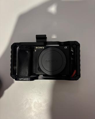 Sony a6300 + 16mm f2.8 + 35mm f2 + cage + grip b