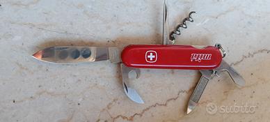 Coltellino svizzero "Wenger Delemont" rosso