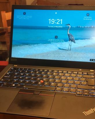 Thinkpad P14s Gen1 AMD Ryzen PRO 7 16 GB 256 GB