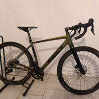 Bicicletta gravel Felt