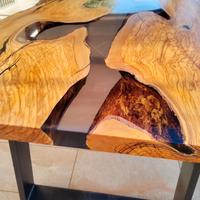 ✨Tavoli fatti a mano in legno e resina✨