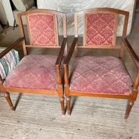 Coppia di poltrone vintage in legno e tessuto dama