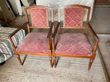 Coppia di poltrone vintage in legno e tessuto dama