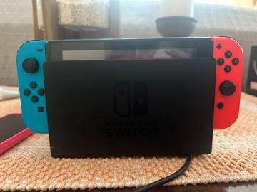 Nintendo switch praticamente nuova completa