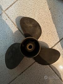 Elica motore nautico