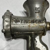 Trita carne a mano —-tre spade n 5