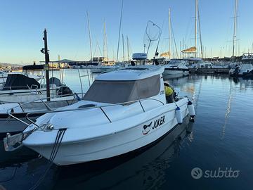 Sessa Dorado 22 con Suzuki 150