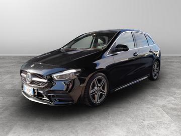 Mercedes Classe B - W247 2023 - B 180 AMG Line Adv