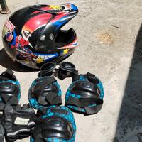 casco per motocross,occhialini nuovi e 2ginocchier