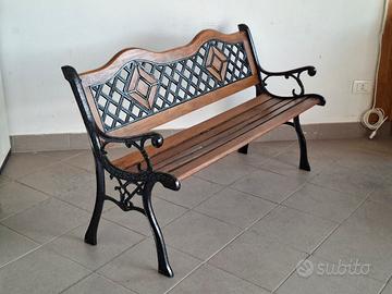 Panchina in legno e metallo