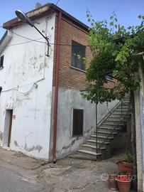 Vendita casa e depositi