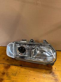 Faro Alfa 145 146 Destra