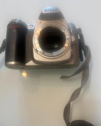 Nikon D50 per parti di ricambio non funzionante