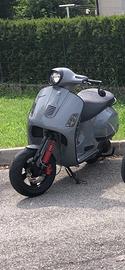 Vespa 300 gts