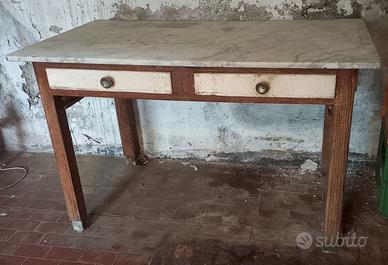 Offagna (AN) tavolo da cucina con piano in marmo