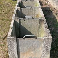 Tombini in cemento con bocchette in alluminio