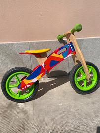 Bici senza pedali di legno