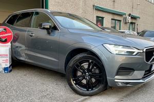 VOLVO XC60 B4 AWD 2.0 GEARTRONIC MOMENTUM PRO 197C