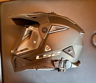 Casco LS2 Pioneer ll