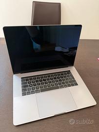 Macbook pro 2019 15 pollici con touch bar