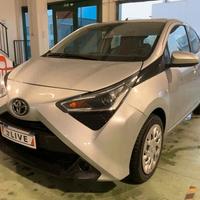 Toyota Aygo 5 Porte Aygo 5p 1.0 x-play 72cv Km 21.