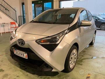 Toyota Aygo 5 Porte Aygo 5p 1.0 x-play 72cv