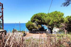 PORZIONE DI BIFAMILIARE A GAETA