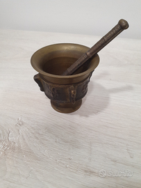 Mortaio di bronzo