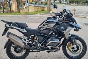 BMW 1250GS AKRAPROVIC TITANIO COMPLETO 