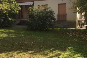 Villetta con ampio giardino e fotovoltaico