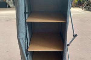 Mobile dispensa per camper