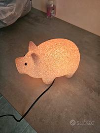 Lampada a led da tavolo a forma di maialino usata