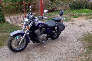 Honda shadow 750