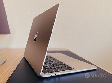 Apple Mac Book Air 2024  m2 come nuovo