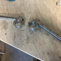 Semimanubri accossato