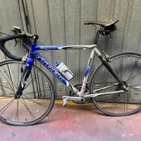 TREK 2000 stradale