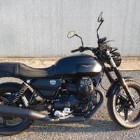 Moto Guzzi V7 IV – 2023