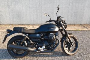 Moto Guzzi V7 IV – 2023