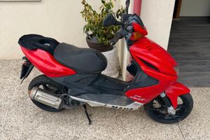 scooter Yamahaa Aerox