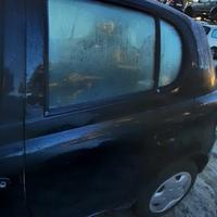 TOYOTA YARIS 2001 - PORTA POSTERIORE SINISTRO