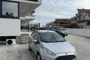 Ford Fiesta 1.5 TDCi 75CV 5 porte Titanium