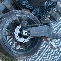 Kawasaki ninja 600 forcellone posteriore