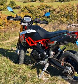 Aprilia doraoduro 900 a2 